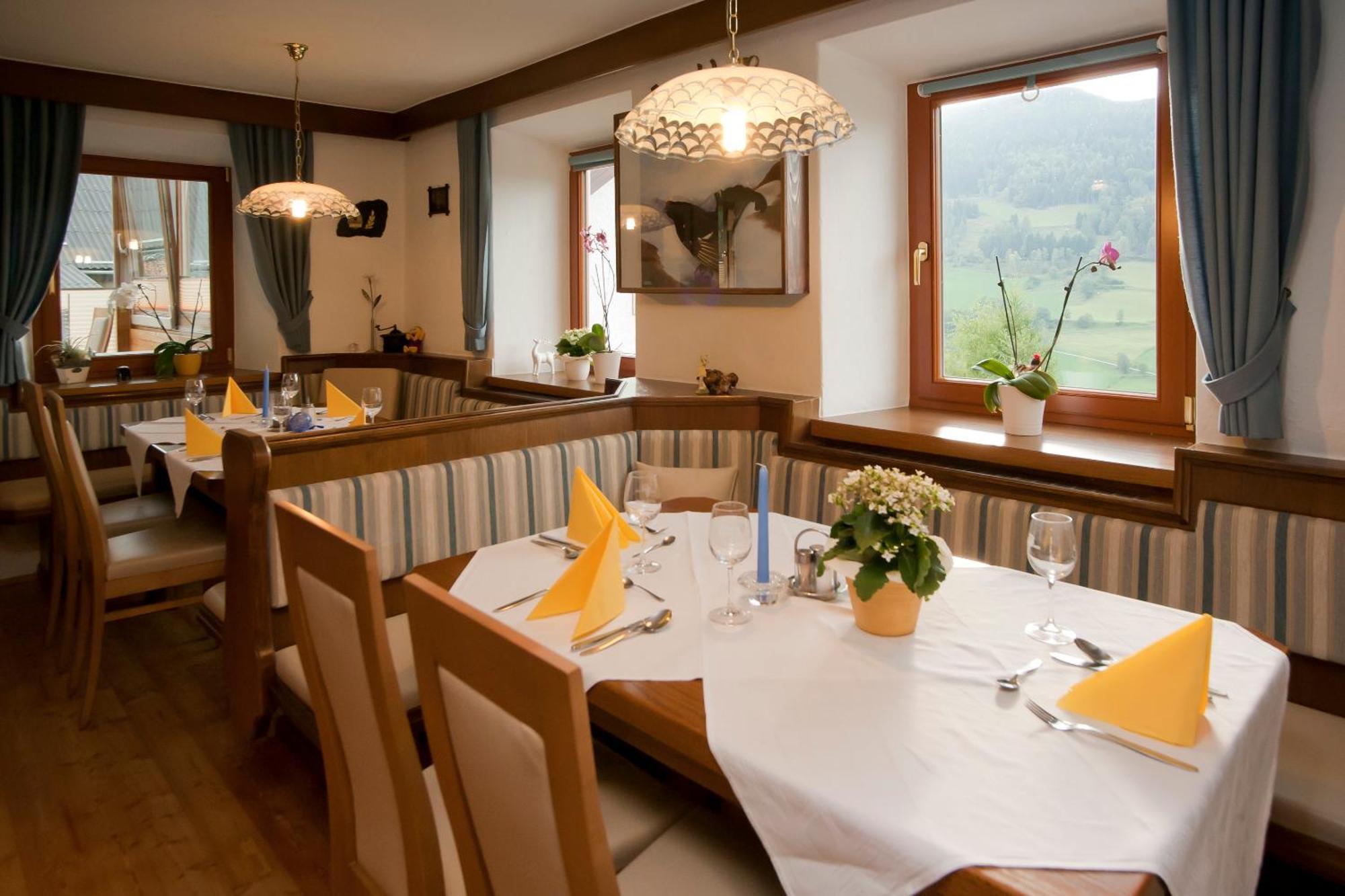 Sportbauernhof - Gasthaus Hochalmblick Krems in Kaernten ภายนอก รูปภาพ